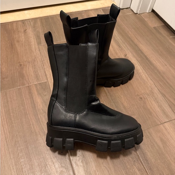 Shoes - Black Chunky Platform Boots